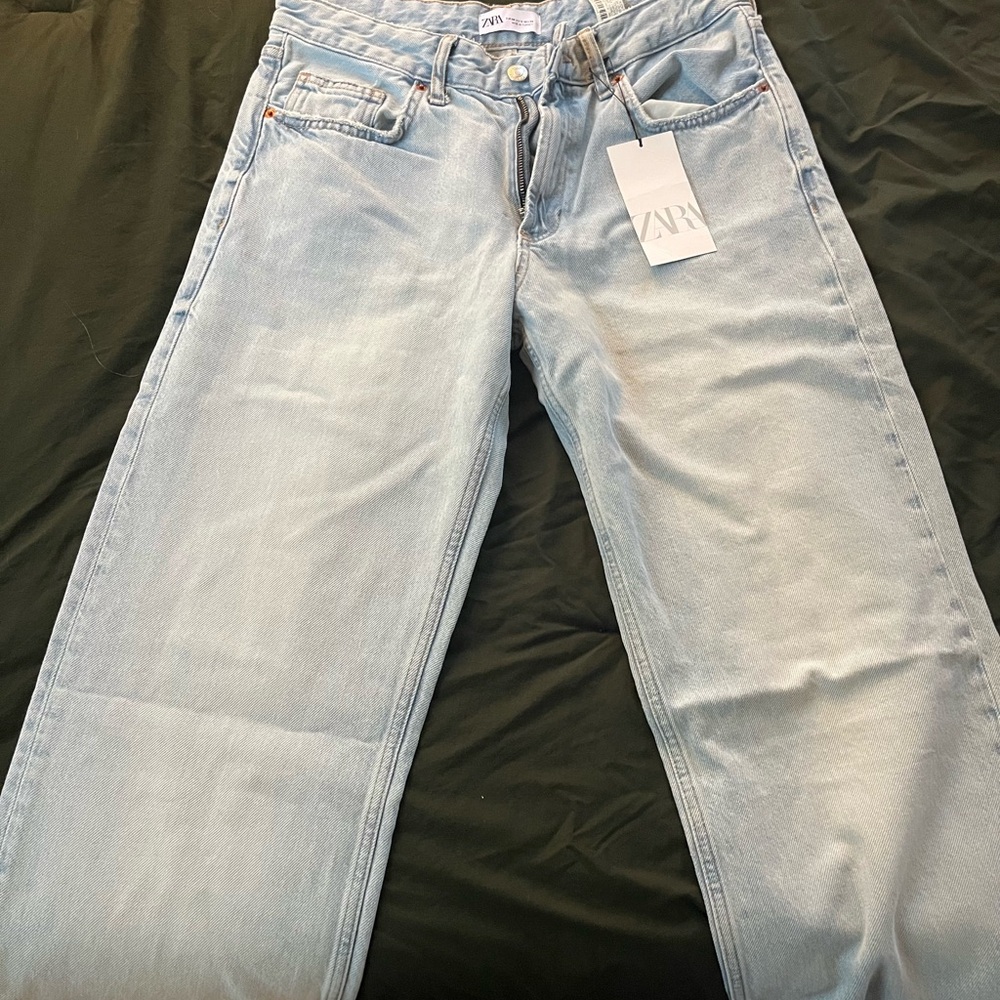 Zara Women's Straight Leg Jeans in Light Blue